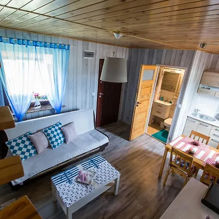 U Anki - Leba - بيت خشبي *